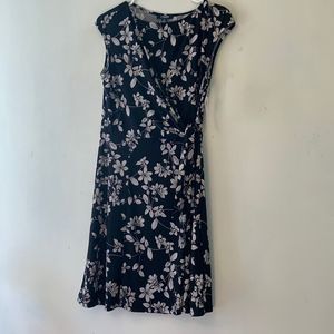 Chaps black and white floral sleeveless dress Size M NWT
